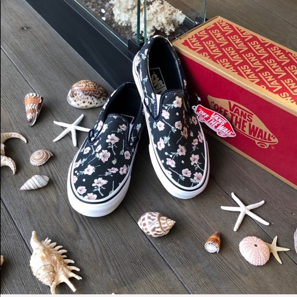 Vans Shoes - 🌸VANS🌸